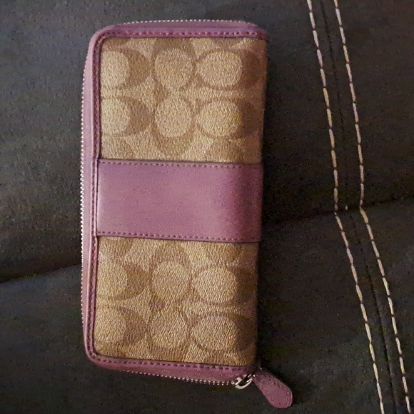 Coach wallet - Picture 2 of 3